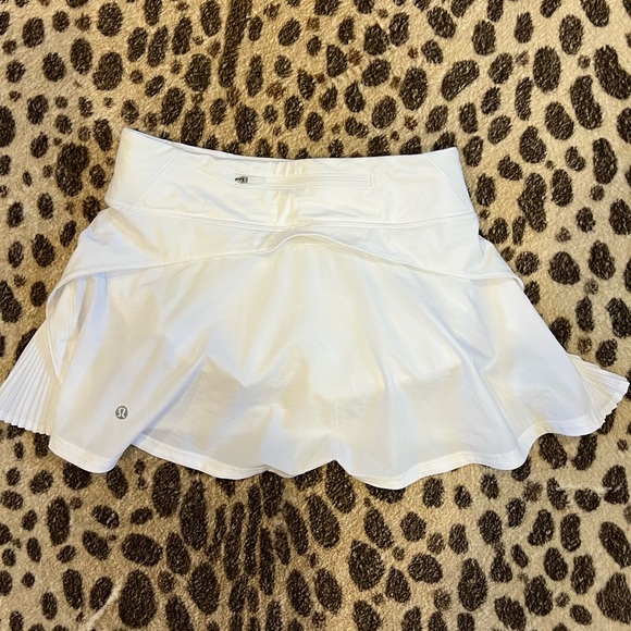 Lululemon Play off the pleats Skirt - Picture 2 of 5